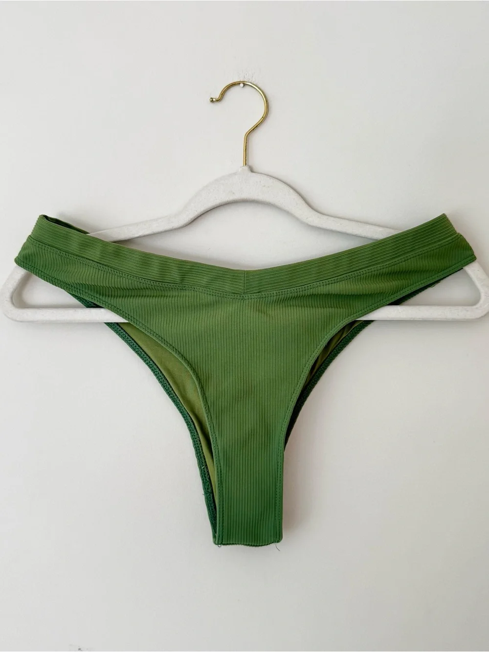 Buckle Double Zero Ribbed Cheeky Bikini Bottoms, Sage Green – Size Large